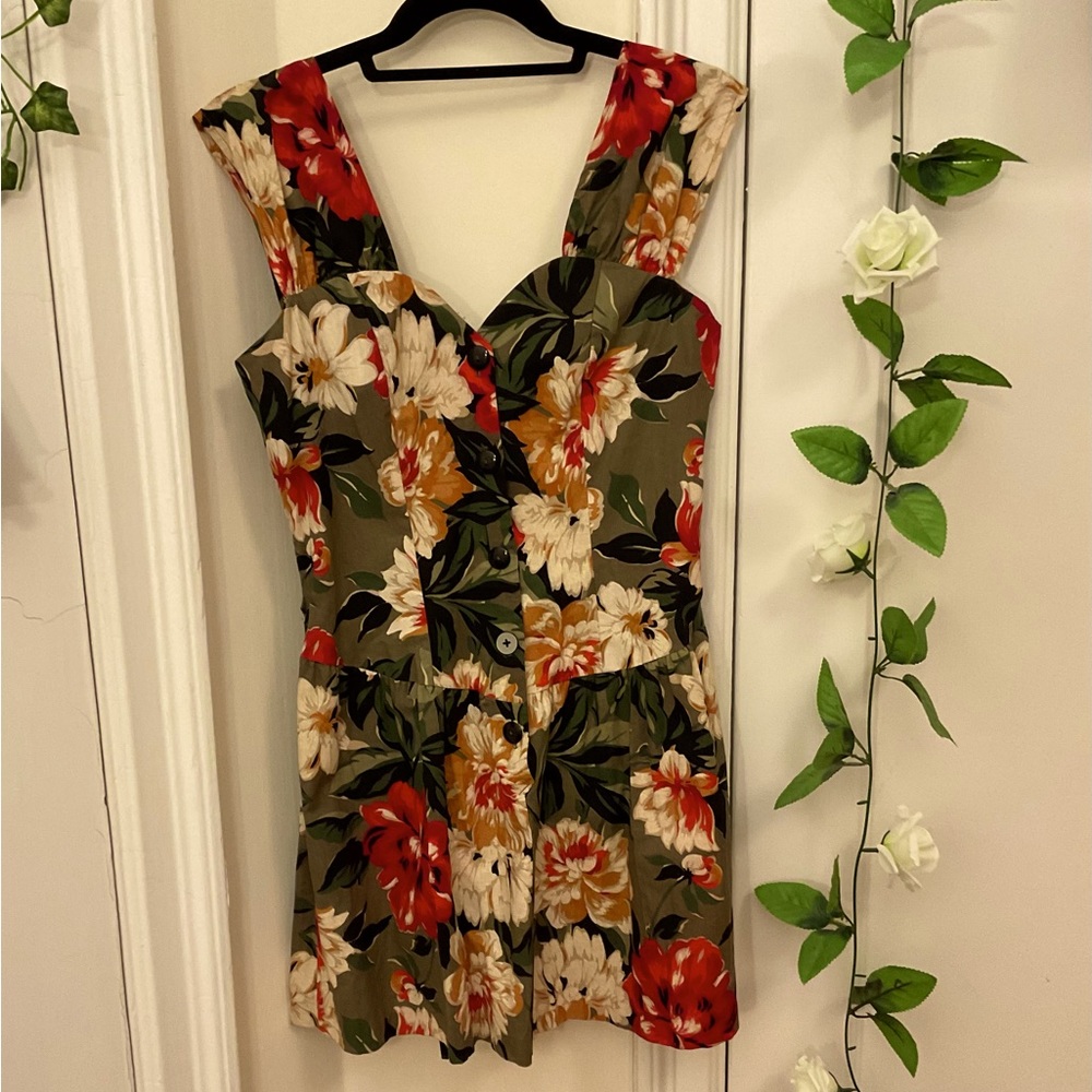🌴🌴🌺 Safari Romper w/ Puff shorts ‘80s / ‘90s 🏝️🏝️🌼